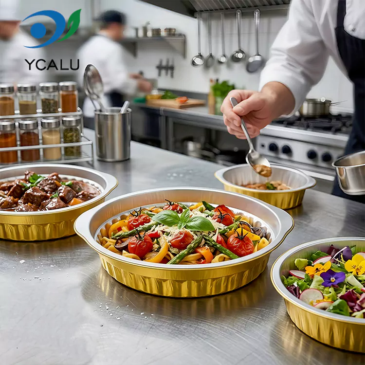 Recipiente rotunde de unica folosinta pentru catering la pachet din folie de aluminiu